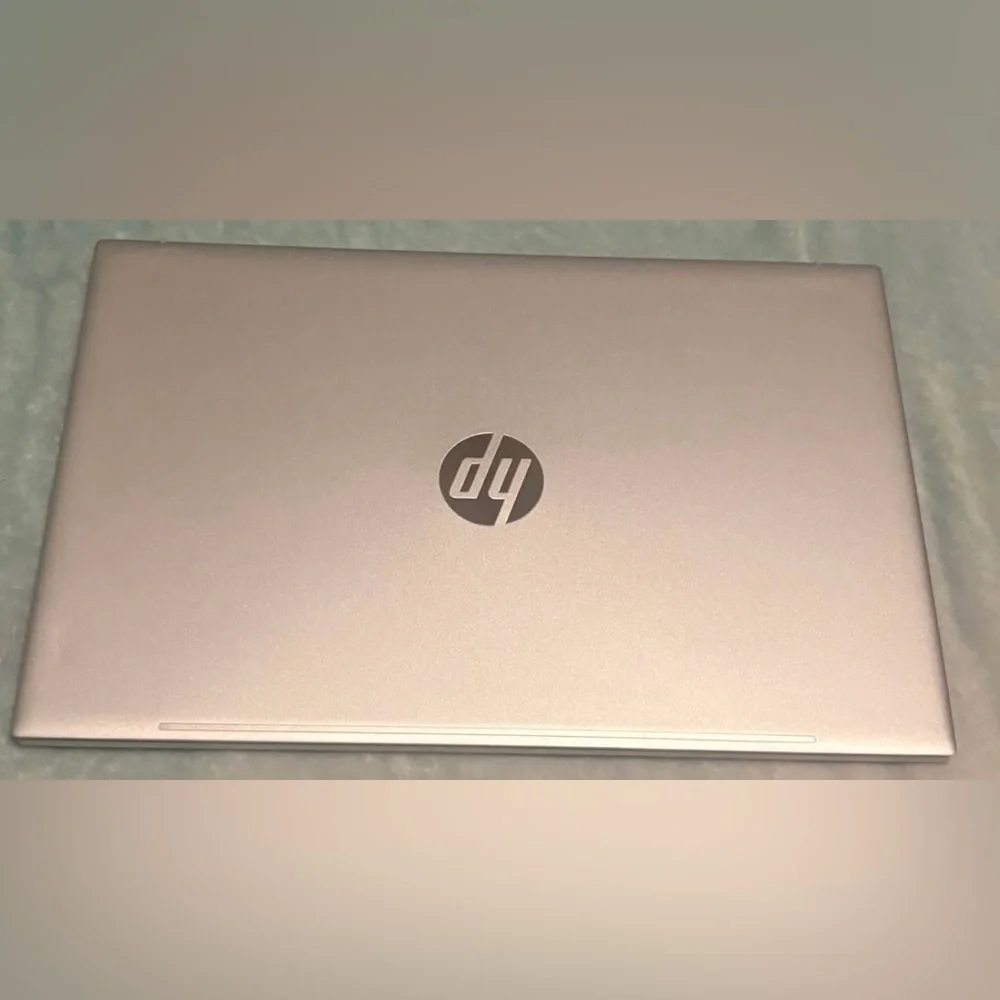 •hp pavilion laptop 15-eg2xxx •Windows 11 Home • 16.0 GB • 12th Gen Intel (R)